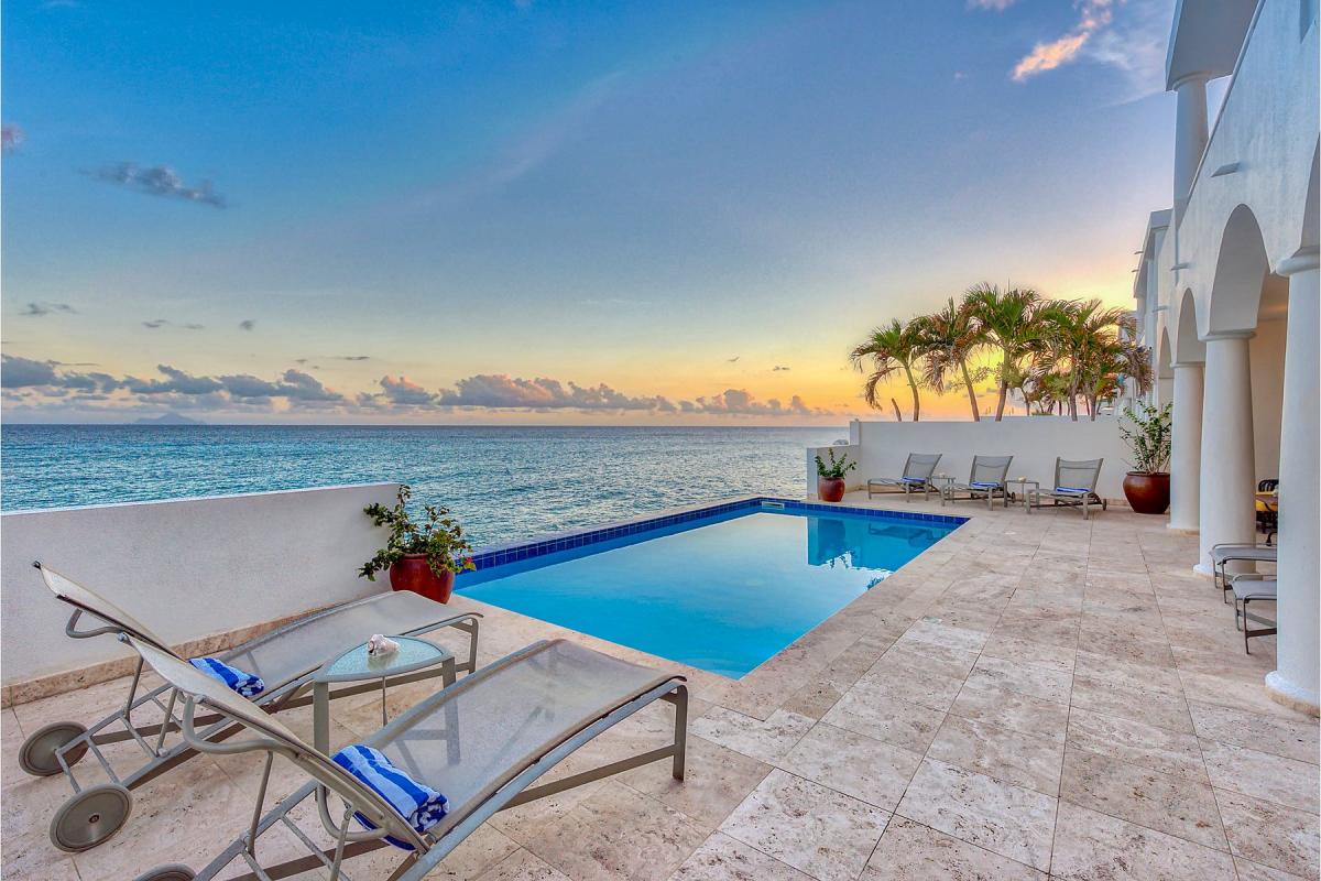 Pool Villa St Martin - Evening pool